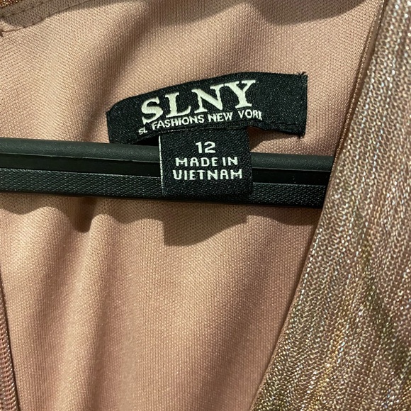 Sleeveless Midi Metallic Dress - Picture 4 of 5